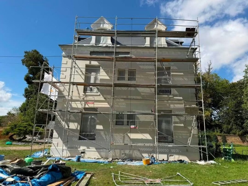 Réalisation d'un ravalement de façade RPE à Ailly-le-Haut-Clocher