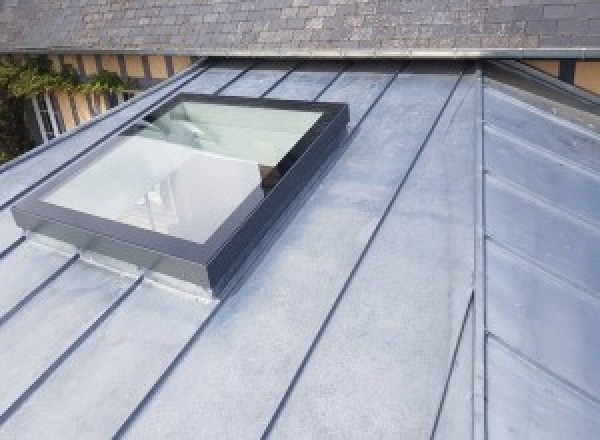 Ouverture sur toiture zinc joint debout à Larrazet