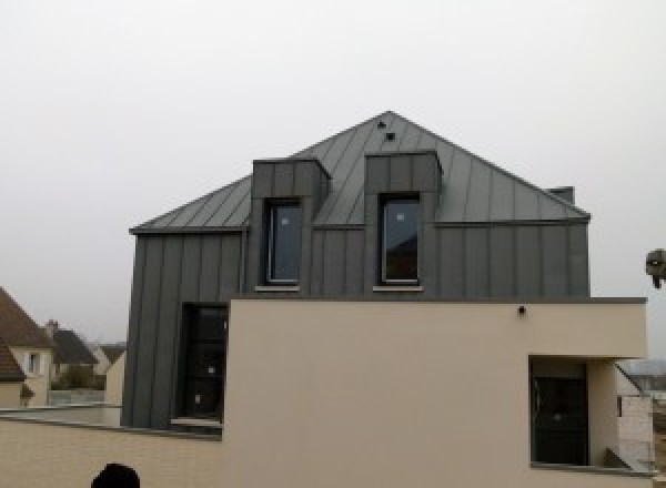Couverture et façade joint debout sur maison à Castelnau-de-Lévis