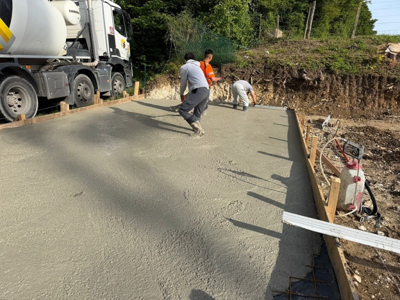 Dalle béton et terrasse béton  à Rambures