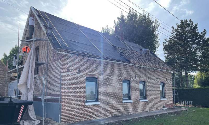 Rénovation d'une toiture en tuiles