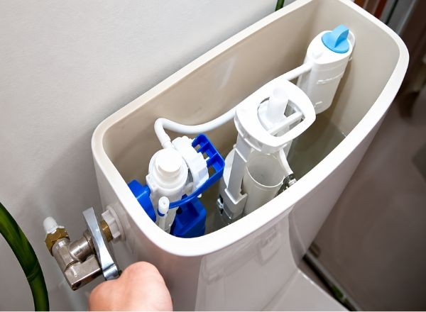 Dépannage Plomberie Urgent à Benet : Intervention Rapide Fuite d'Eau & WC Bouchés