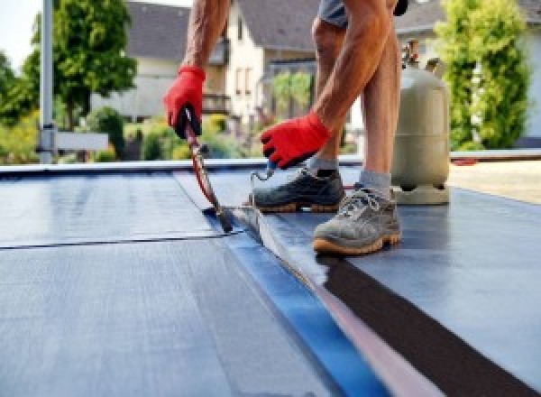 Pr&eacute;paration d’un toit plat pour EPDM &agrave; Montpezat-de-Quercy