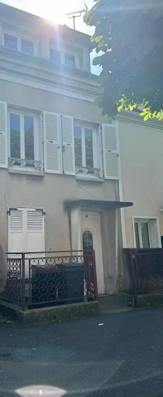 Réalisation d'une isolation extérieure (ITE) d'une maison à Athis-Mons