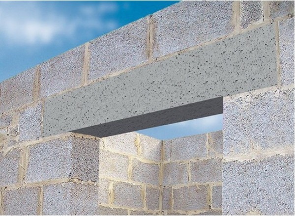Linteau béton à Lavigerie à Lavigerie