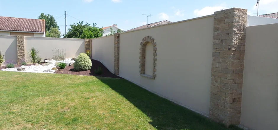 Construction de mur de clôture, mur de soutènement à Gimouille