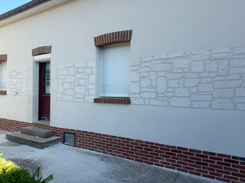 Réalisation d'un ravalement de façade à Louvencourt (80)
