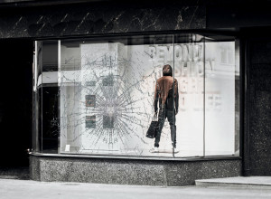 Réparer une vitrine cassée à Lorient